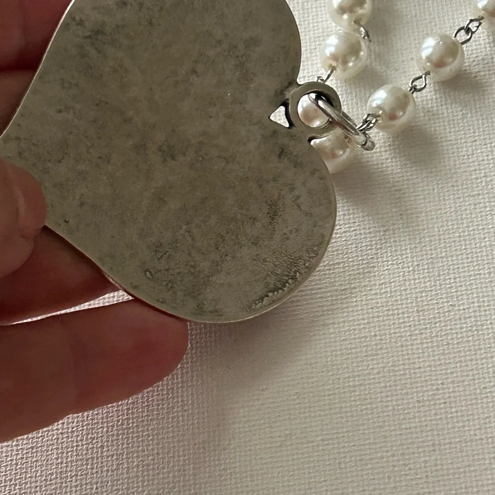 Glass pearls Elegant Silver Heart Pendant Necklace - Picture 4 of 8